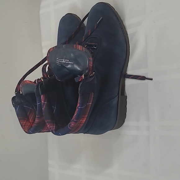 Crown & Ivy Women's Ankle Boots - Picture 6 of 8